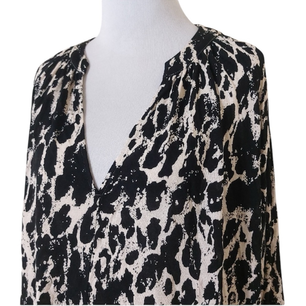Urban Outfitters Animal Print Long Sleeve Oversized Blouse Size Large - Picture 5 of 9